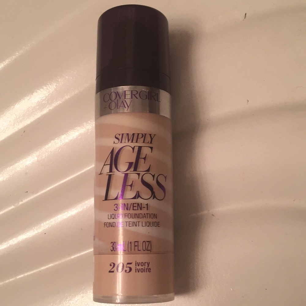 Covergirl + Olay Ageless Foundation 205 Ivory